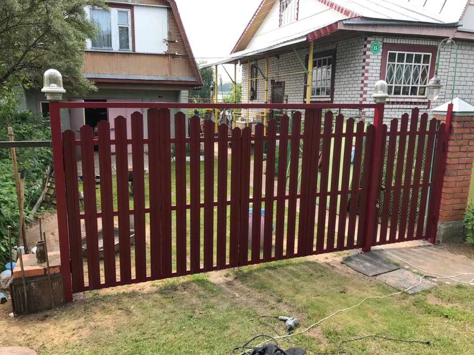 Забор ворота калитка из евроштакетника