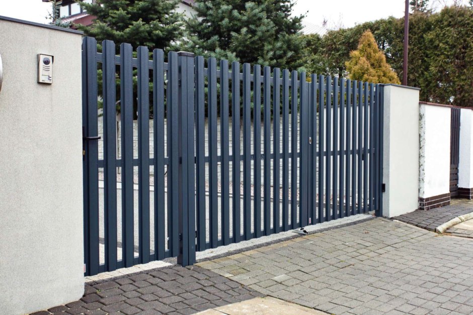 Ворота и калитка из металлоштакетника