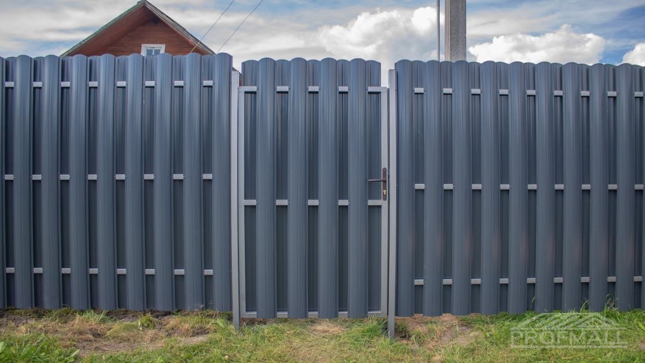 Штакетник серый RAL 7024