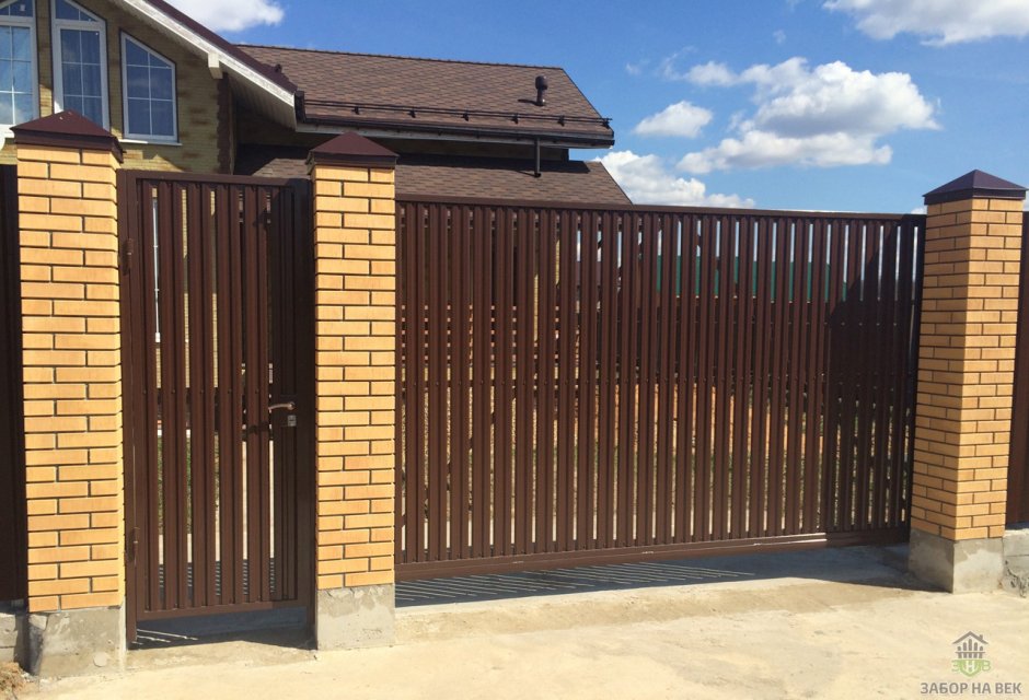 Откатные ворота из евроштакетника