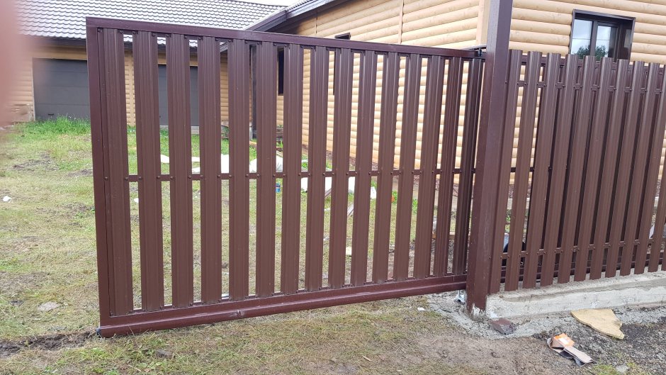 Откатные ворота металлоштакетник