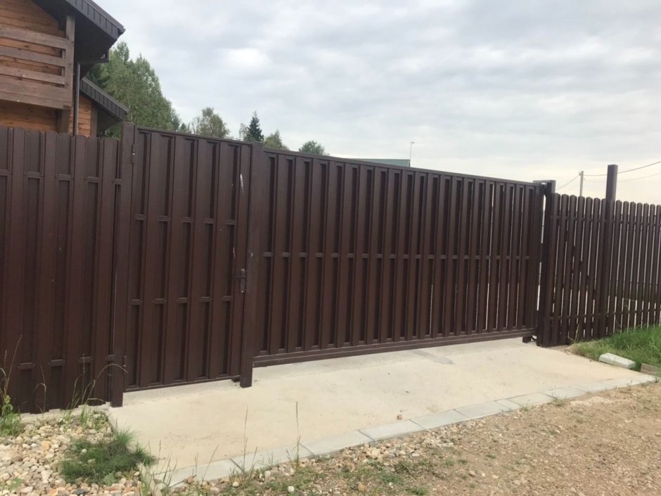 . Забор шахматка заборы евроштакетник