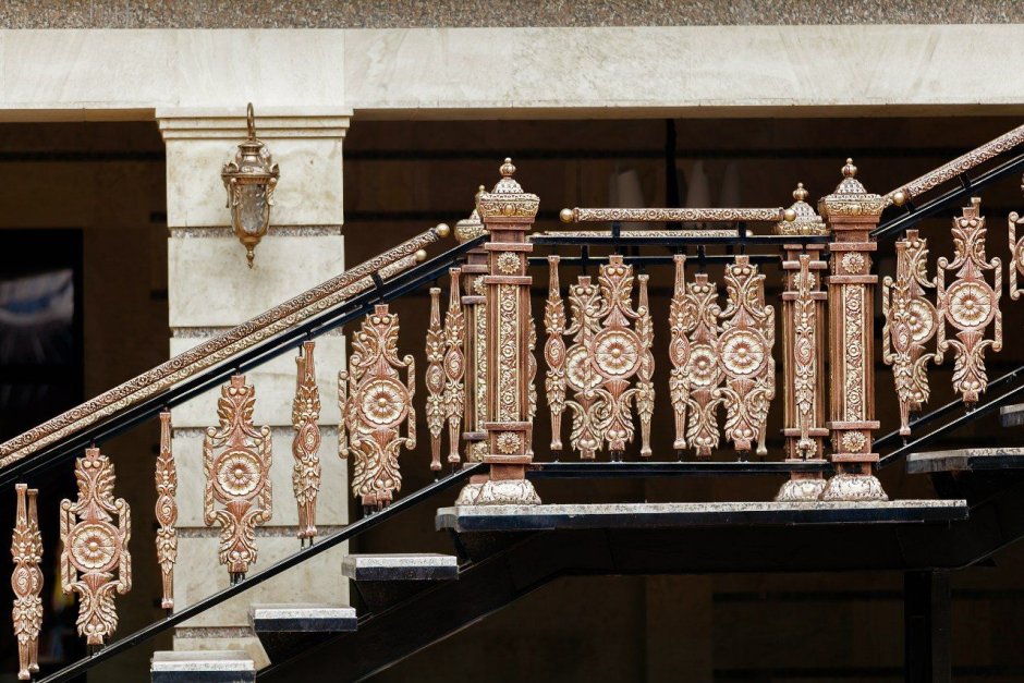 Литые перила для лестниц