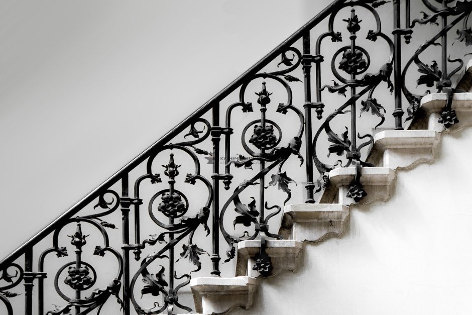 Готические перила для лестницы