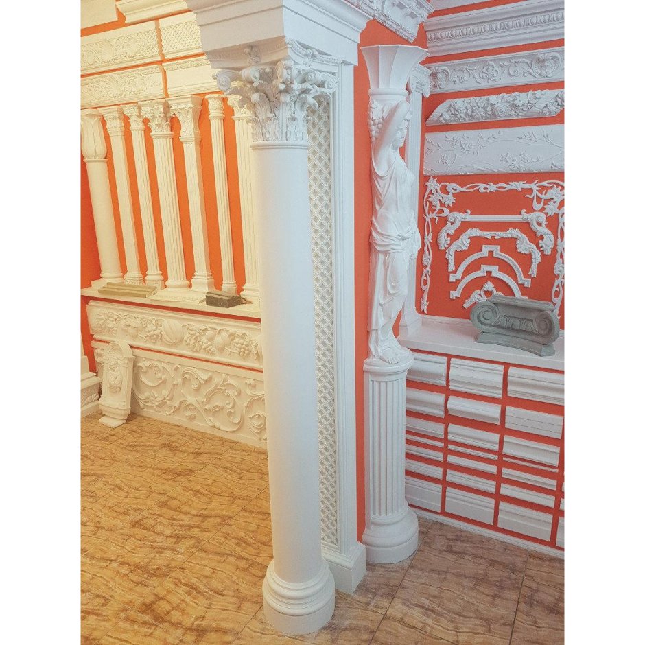 Гипсовые колонны в интерьере