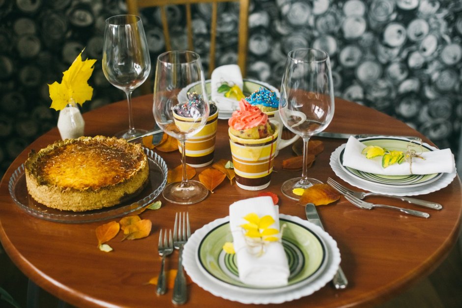 Сервировка праздничного ужина