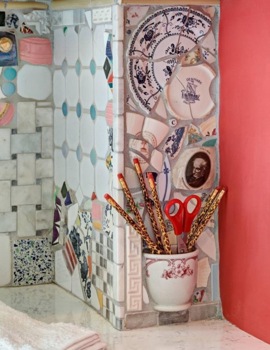 Декор из разбитой посуды