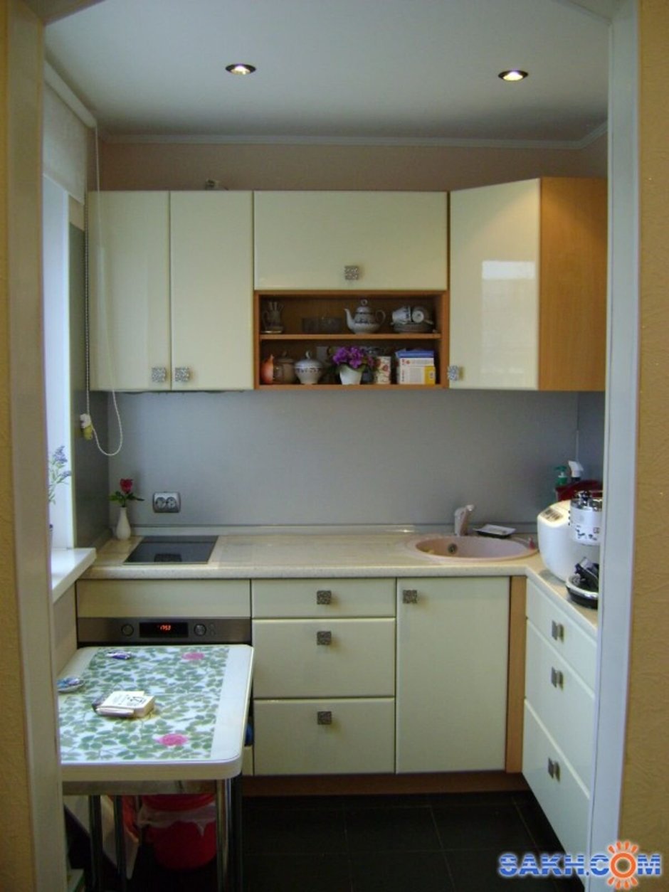 Интерьер кухни в брежневке