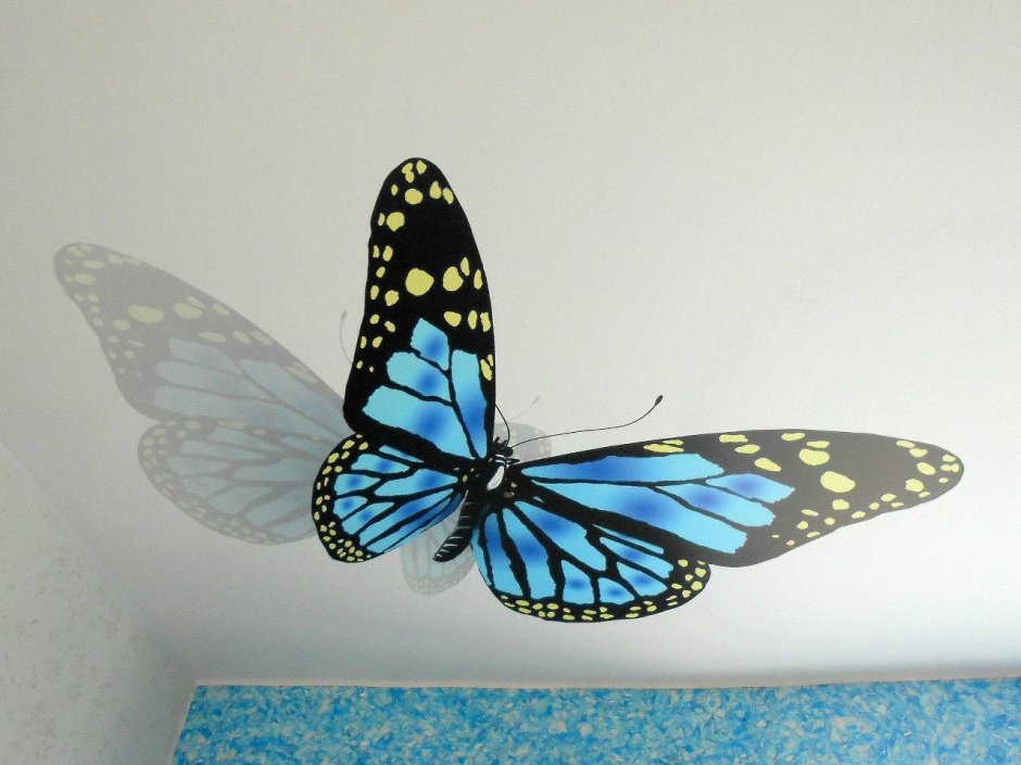 Натяжные потолки с бабочками