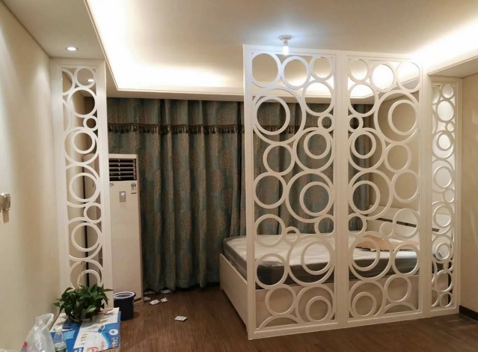 Напольная перегородка для зонирования комнаты