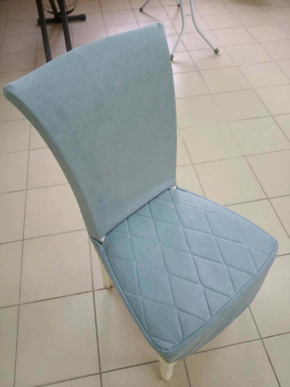 Стул со спинкой