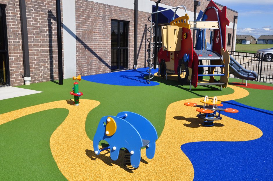 Детская площадка на Холме