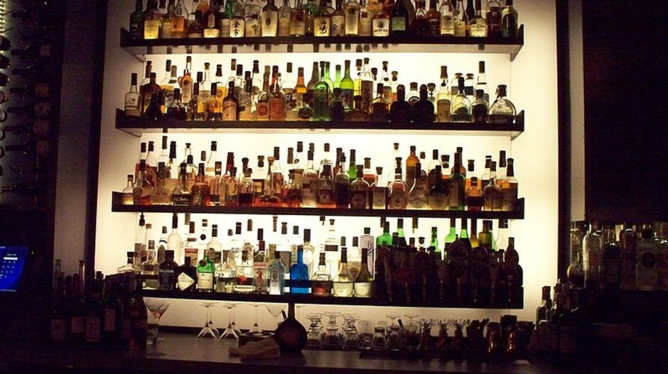 Бар для бутылок