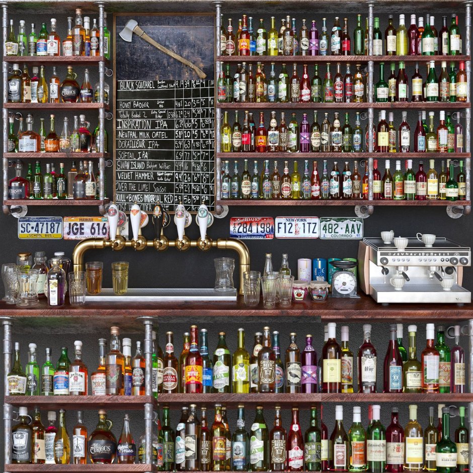 Барная стойка с бутылками