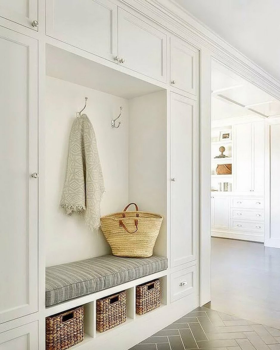 Прихожая в нише