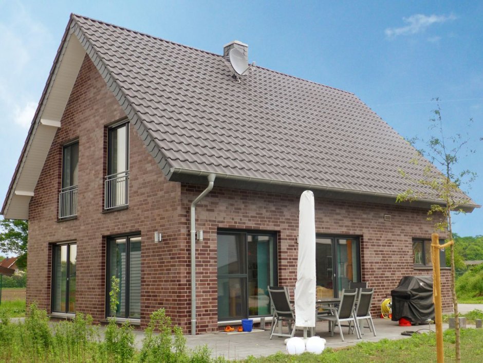 Голландский кирпичный домик