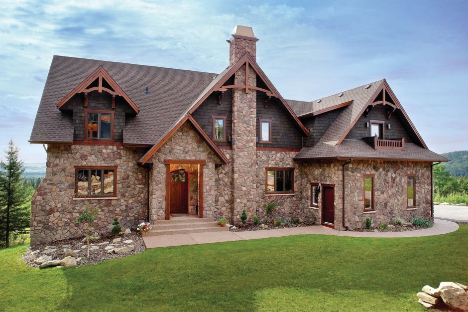 Дом обложенный камнем