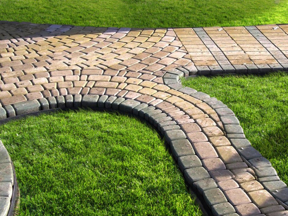 Плиточное мощение садовой дорожки