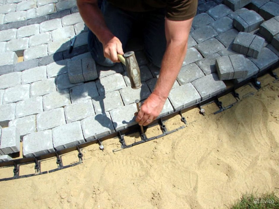 Бордюр пластиковый тротуарный для брусчатки