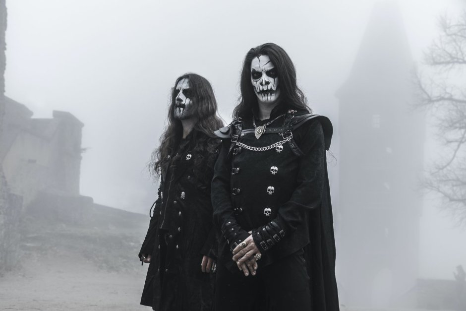 Готичная спальня