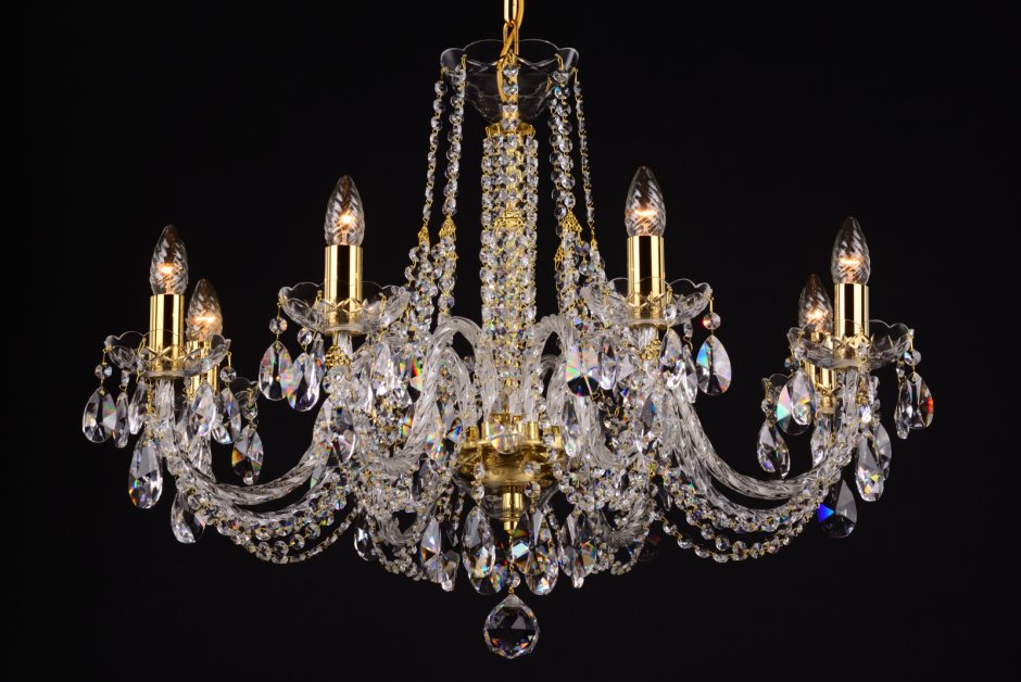 Хрустальная восьмирожковая люстра