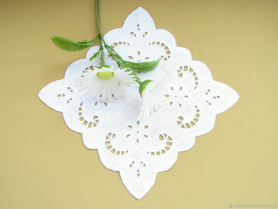 Салфетки с вышивкой Ришелье