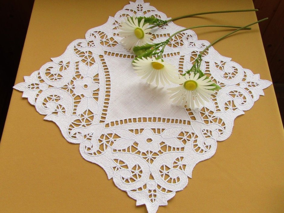 Салфетки с вышивкой Ришелье