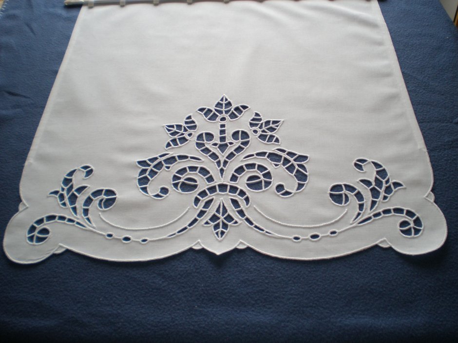 Вышивание Ришелье