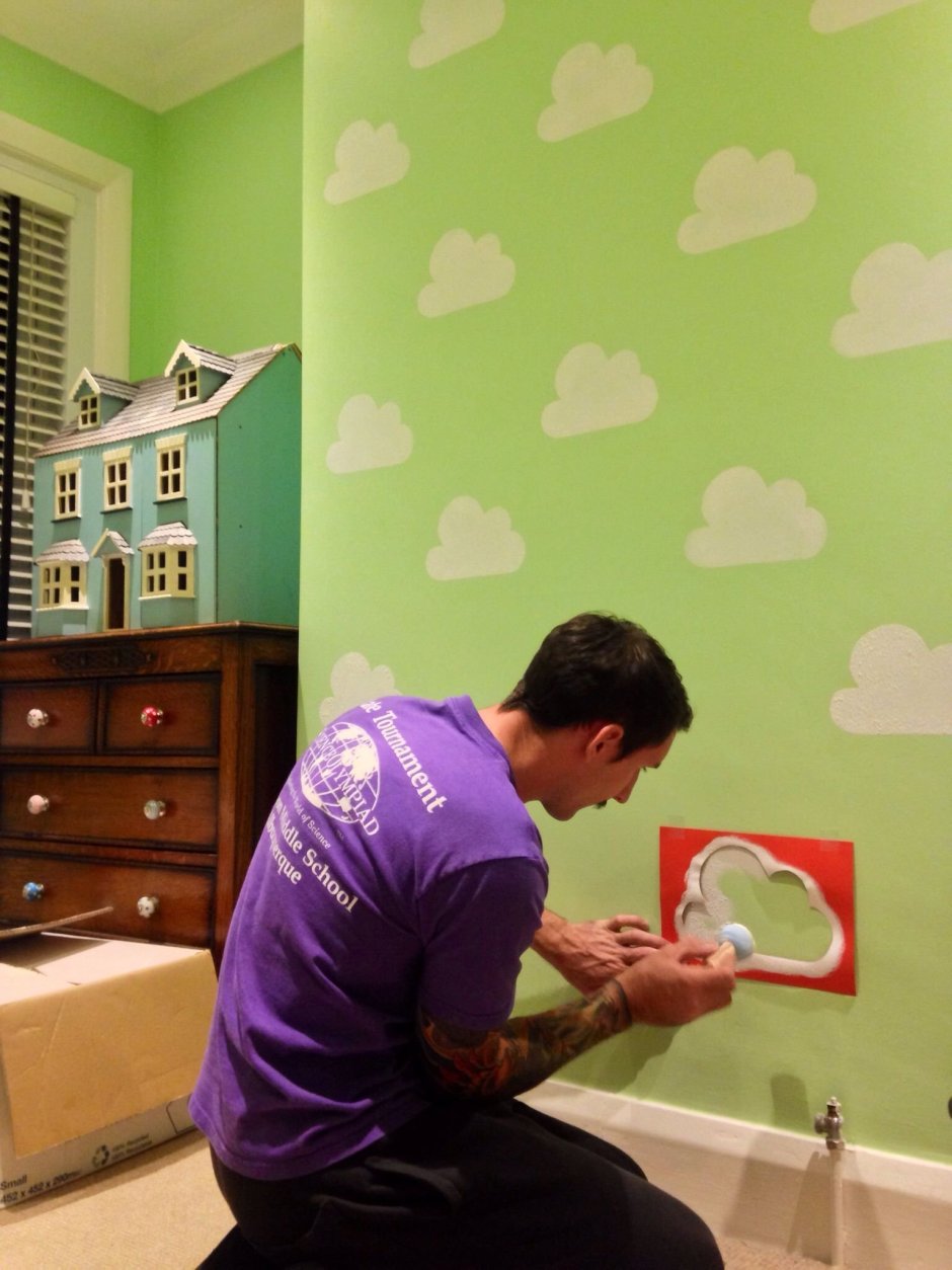 Покрасить стены в детской