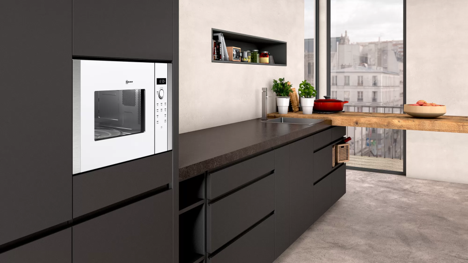 Микроволновая печь на кухне самсунг 220