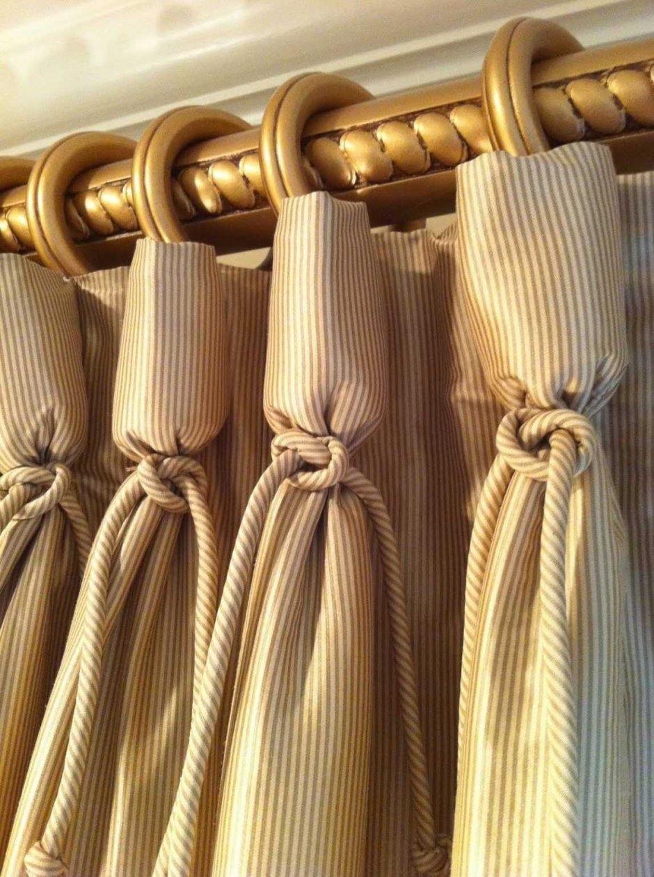 Карниз струнный Леруа в интерьере