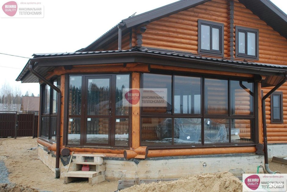 Безрамное остекление ресторана