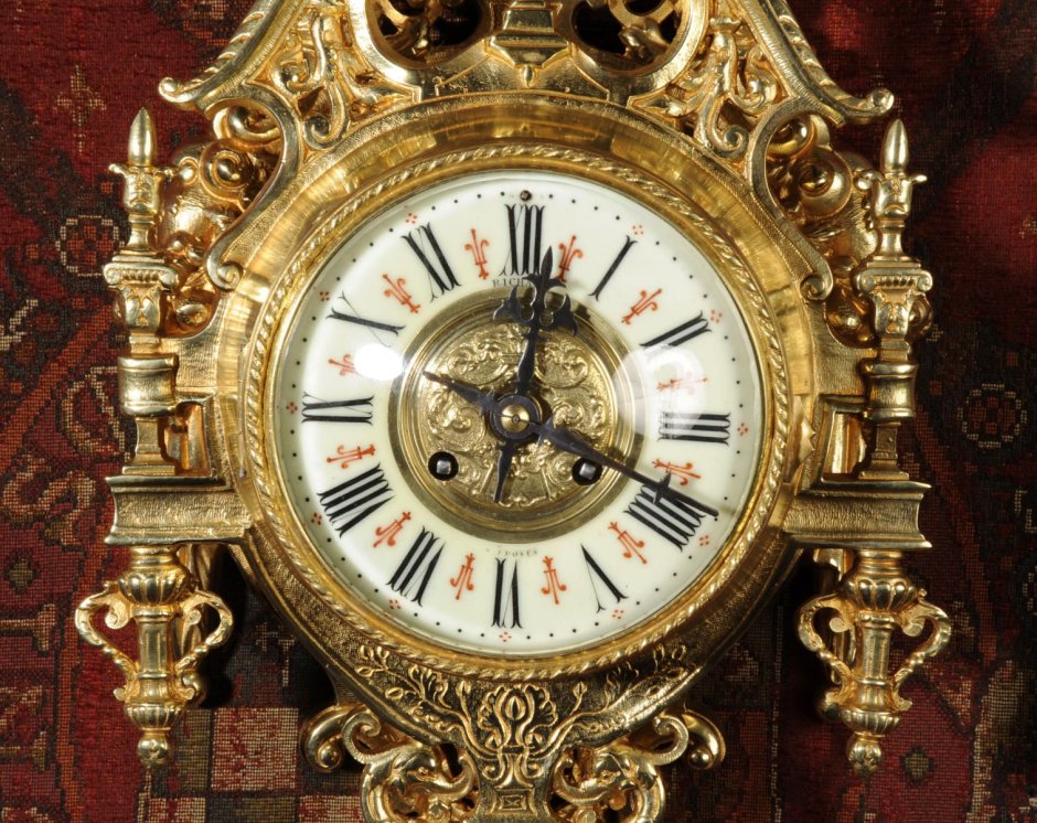 Часы в стиле Барокко настенные белые