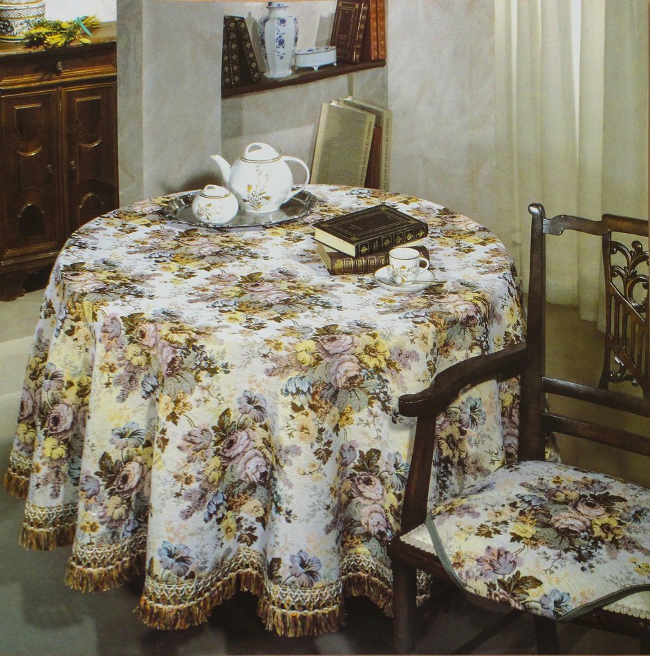 Скатерть из гобелена
