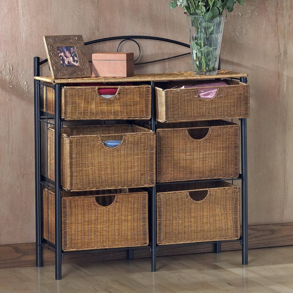 Комод с плетеными ящиками