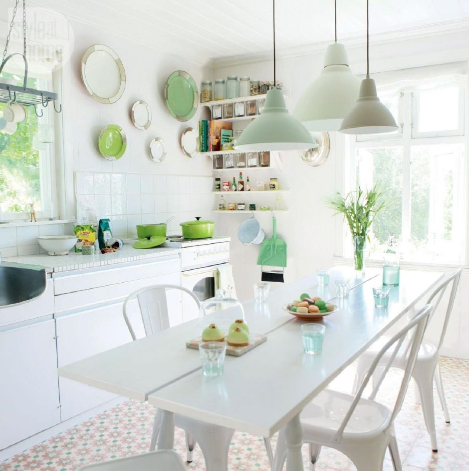 Декор кухни в мятном цвете