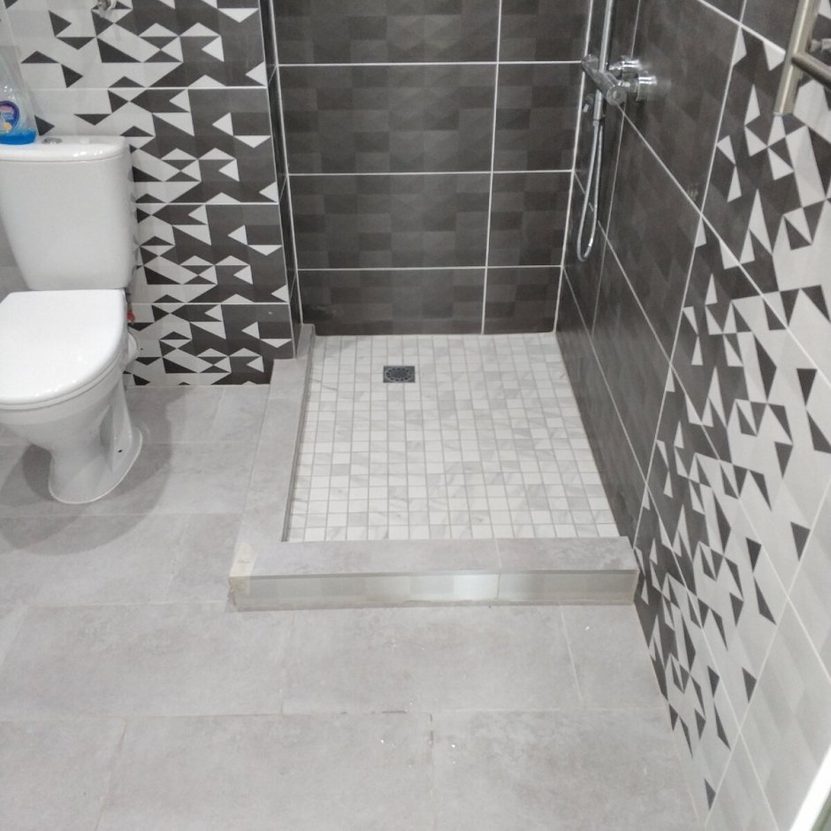 Плитка пантон Леруа в интерьере