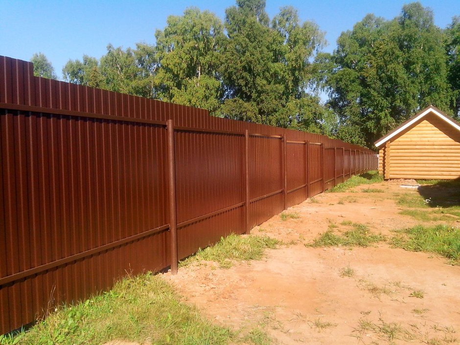 Коричневый профлист для забора