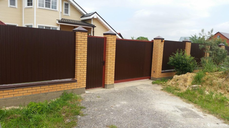 Забор из профнастила с10 шоколад