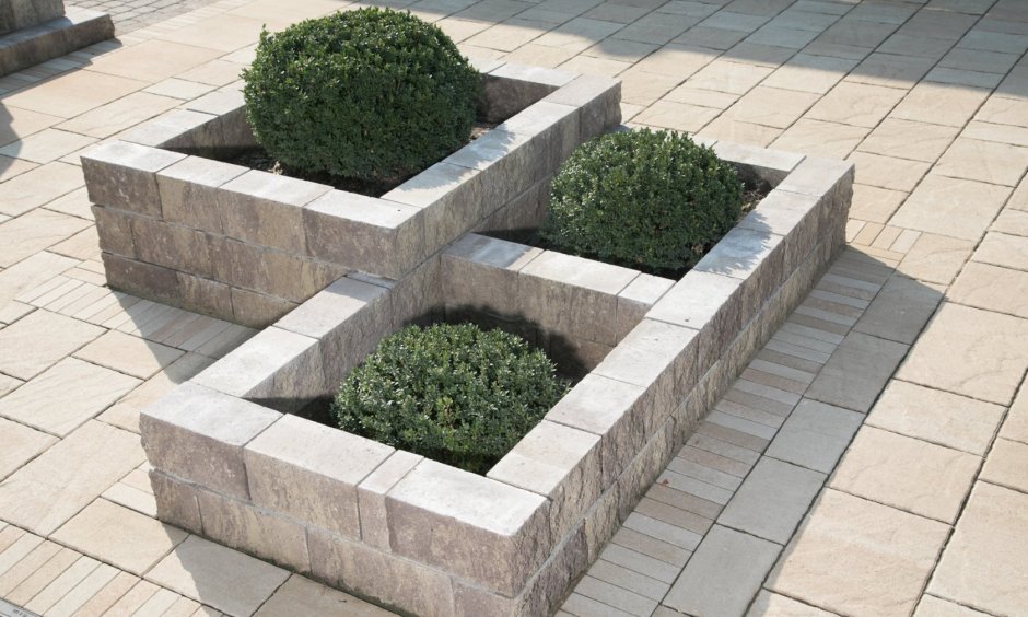 Клумбы из блоков