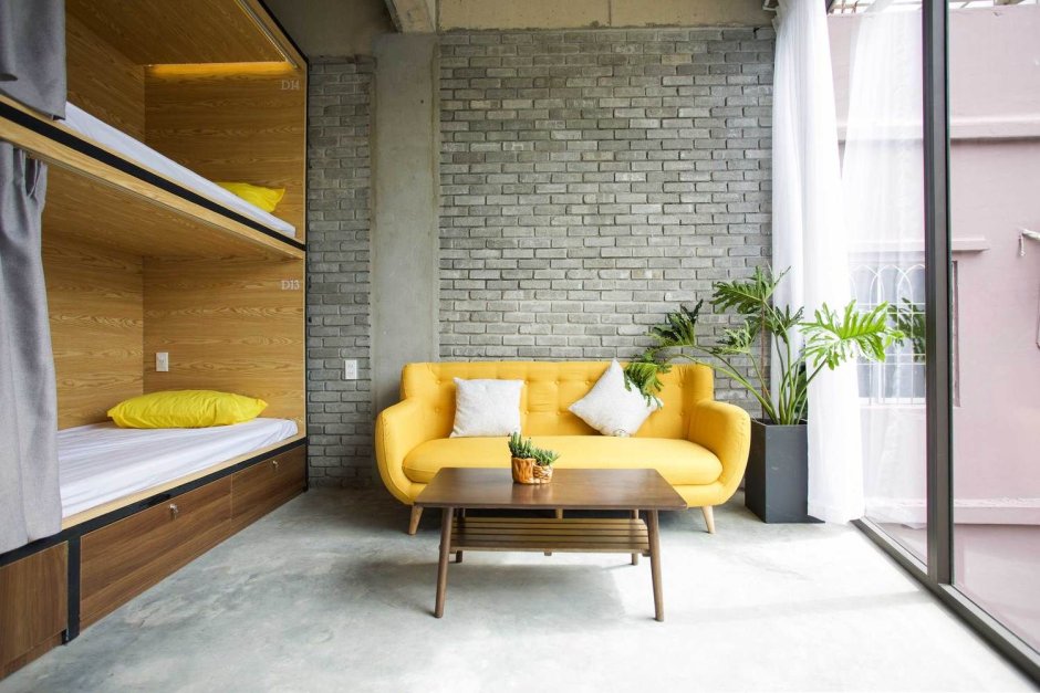 Интерьер комнаты в хостеле