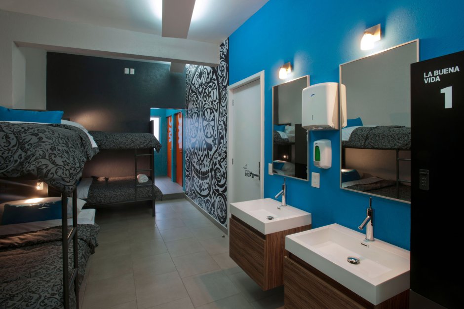 Интерьер хостела ретро