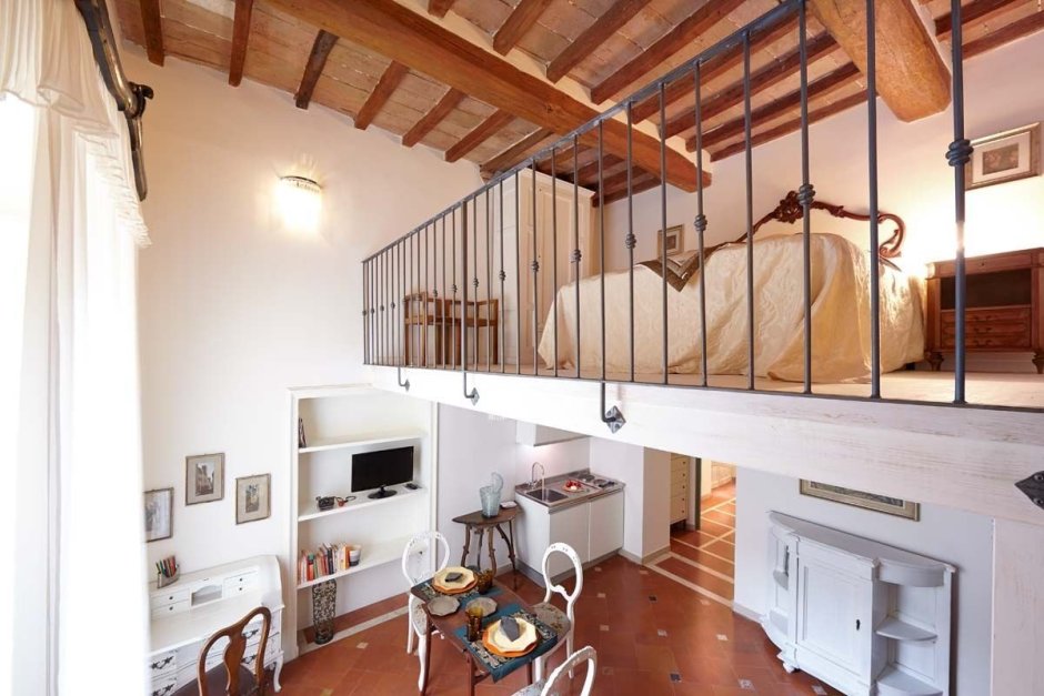 Барнхаус Тини Хаус