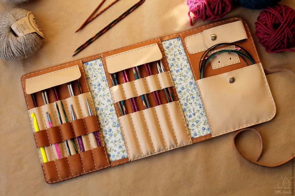 Подставка для косметических кистей