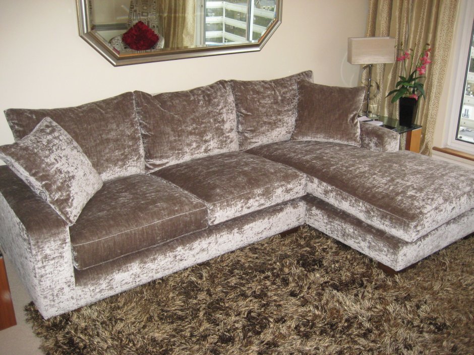 Серо фиолетовый диван