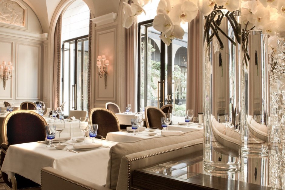 Le cinq ресторан в Париже